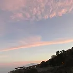 Orange Moderno Tra Gli Ulivi Di 別荘 *