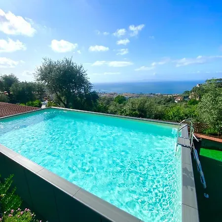 Orange Moderno Tra Gli Ulivi Di Holiday home Sorrento